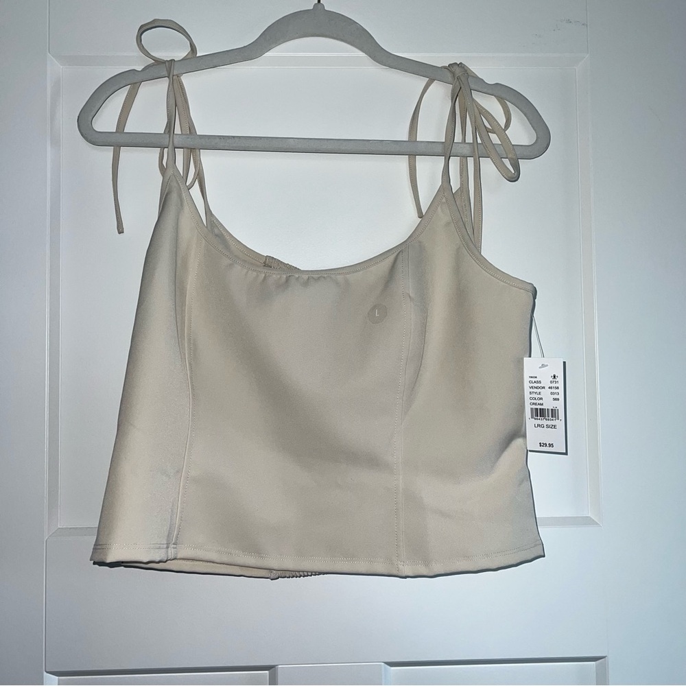 NWT KENDAL & Kylie Top